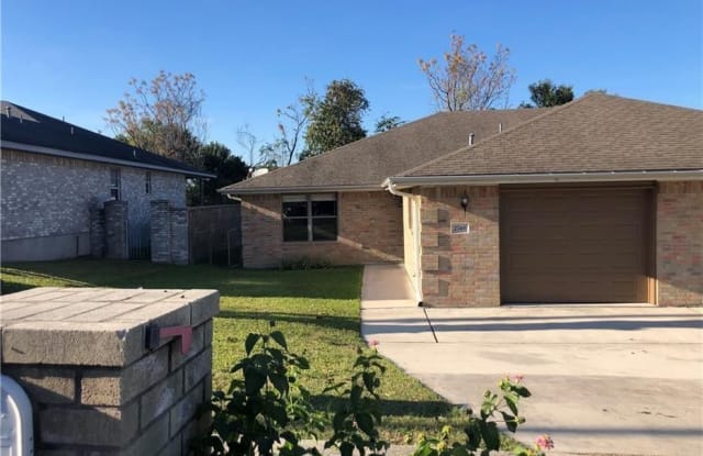 2746 N Heynis - 2746 North Heynis, New Braunfels, TX 78130
