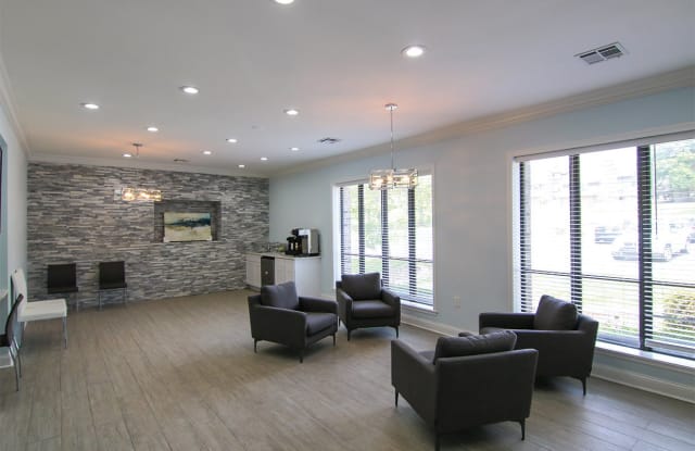 Willow Creek Apartments Gallery 4