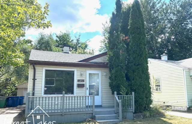 Cozy 2 Bedroom 1 Bath Ranch now available for rent! photos photos