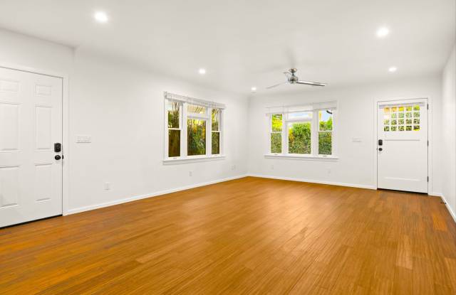 1001 &amp; 1003 Neil Park Avenue Gallery 3