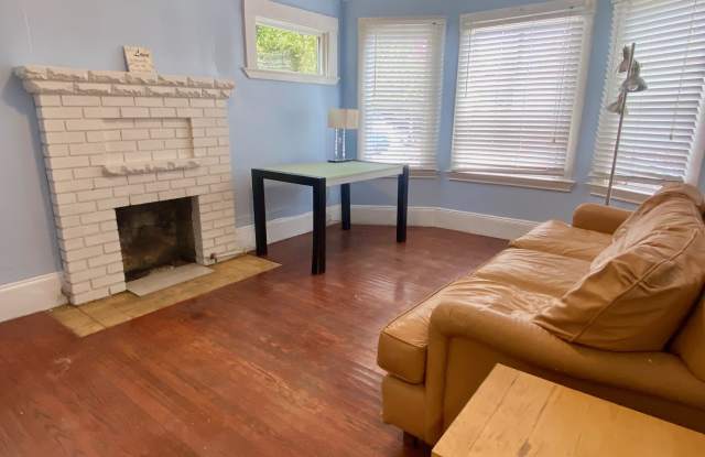 2151 Russell St photos photos
