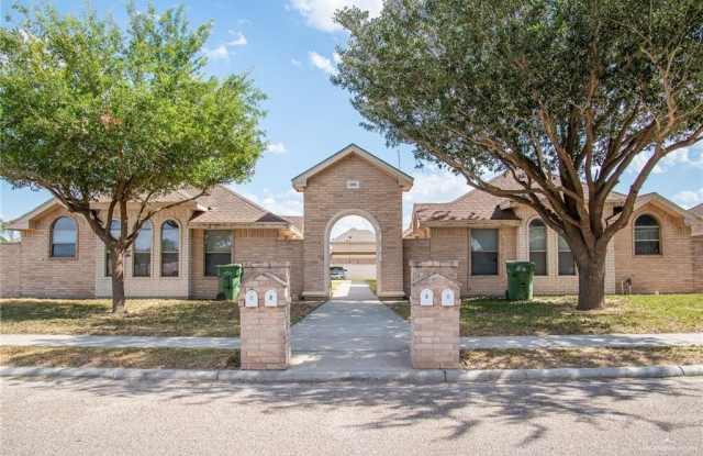 1007 Cedarwood Drive photos photos