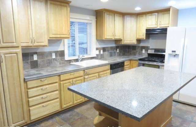 5111 N 46th St - 5111 N 46th St, Tacoma, WA 98407