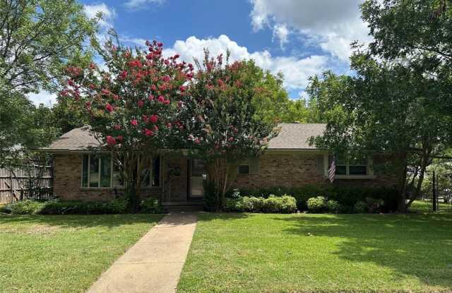 3619 Delford Circle - 3619 Delford Circle, Dallas, TX 75228