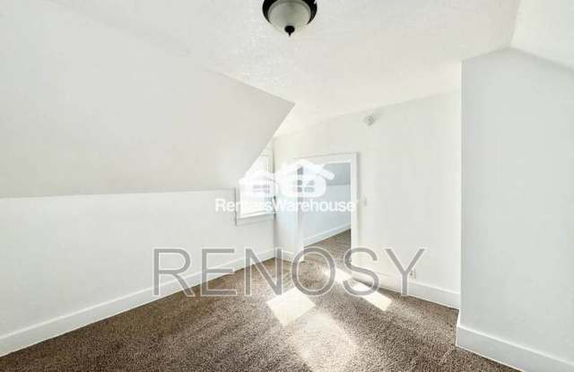 1144 E 8th Street Gallery 4