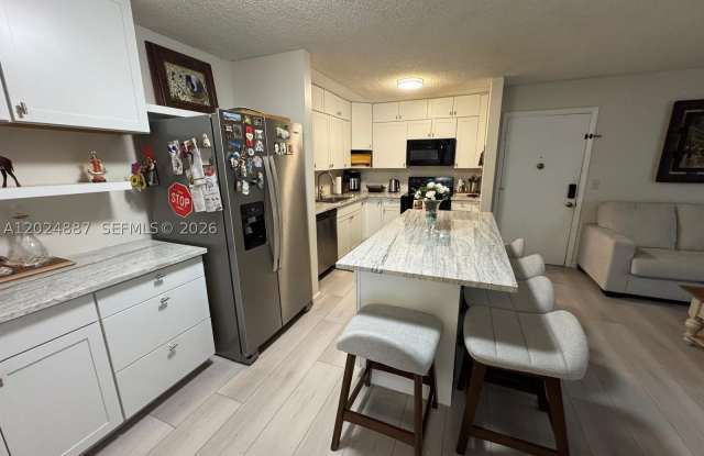 10425 E Clairmont Cir Gallery 2