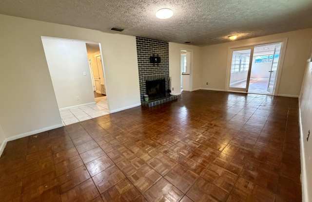 5143 CAMELLIA Circle S Gallery 4