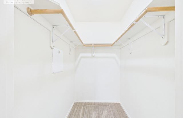 Bright  Spacious 3-Bedroom Apartment photos photos