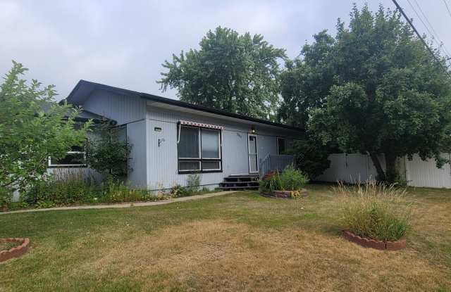 5 Bedroom home near the lake & BSU Gallery 1