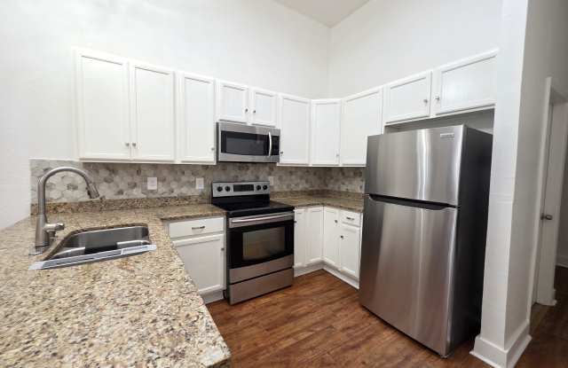 2622 Palmyra St Gallery 1