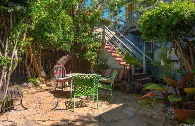 386 W 15th Street 1/2 Gallery 2
