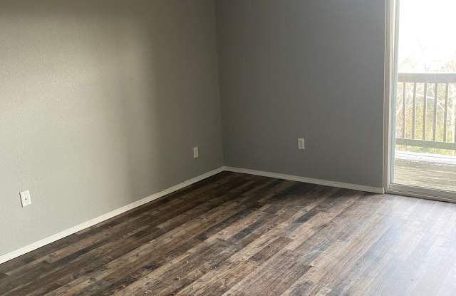 3 bedroom/2 bath condo unit photos photos