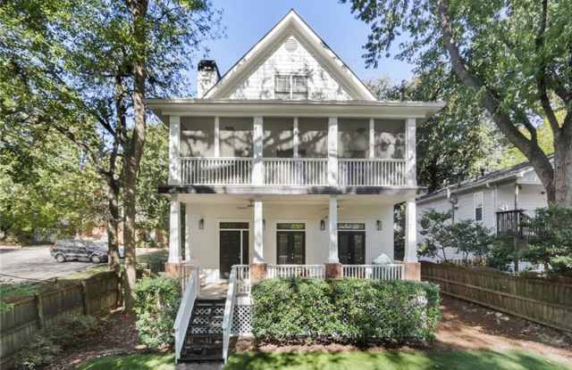 855 Saint Charles Avenue NE Gallery 2
