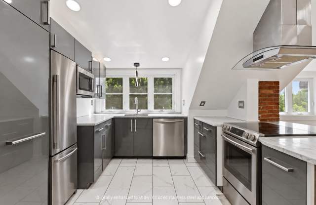 481 Danforth Street - 3 Gallery 3