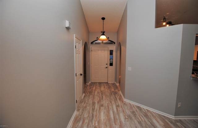 1968 HOVINGTON CIR W Gallery 2