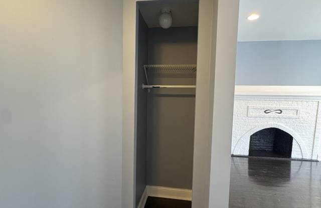 7025 South Chappel Avenue - 3 Gallery 4