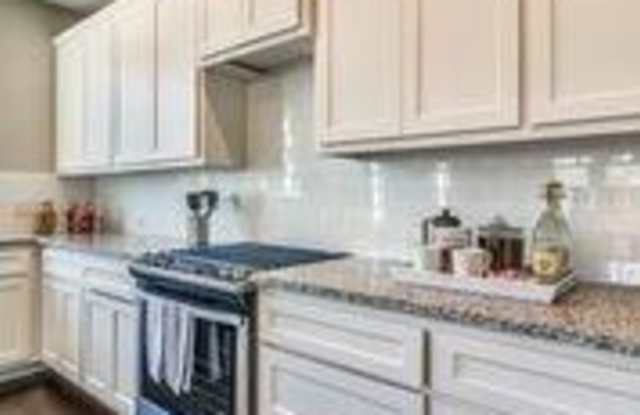 111 Crossroads Circle - 111 Crossroads Cir, Sansom Park, TX 76114
