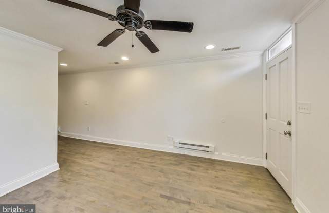 241 S REGESTER STREET Gallery 4