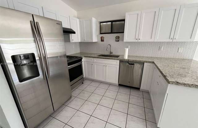 2749 W 72nd St photos photos