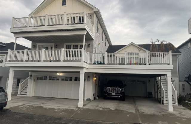 102 Florida Street - 102 Florida Street, Long Beach, NY 11561