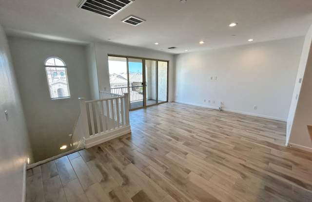 Beautiful 3 Bed / 2 Bath Townhome in Desirable Warner Meadows! - 4134 East Pinto Drive, Gilbert, AZ 85296 Beautiful 3 Bed / 2 Bath Townhome in Desirable Warner Meadows! - 4134 East Pinto Drive, Gilbert, AZ 85296