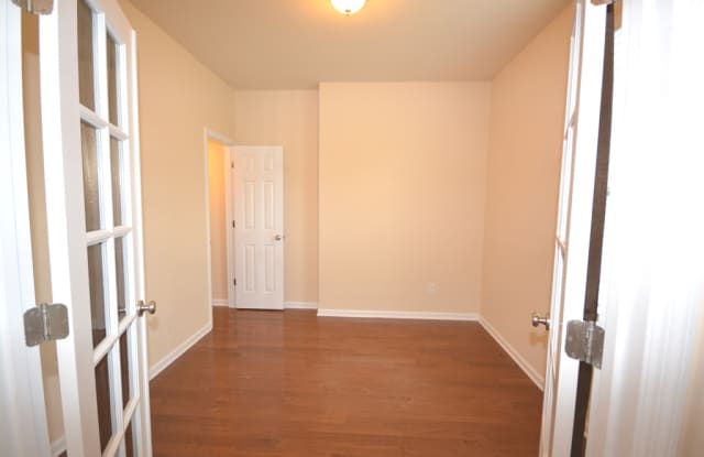 305 Grasslands Drive Gallery 2