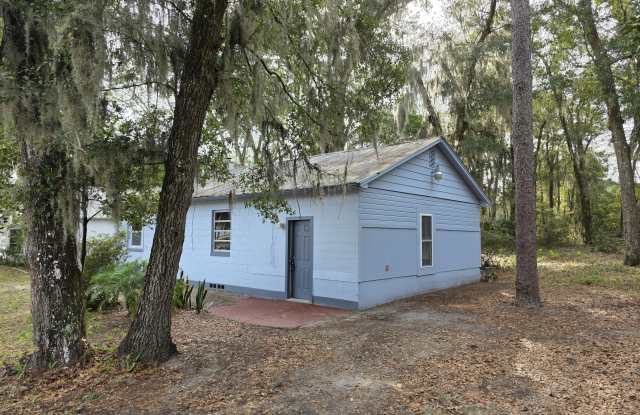 211 W. Main Street - 211 West Main Street, Pomona Park, FL 32181