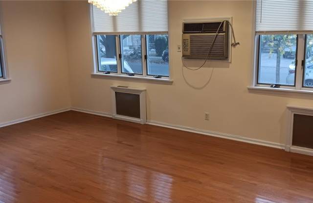 84-31 117th Street Gallery 3