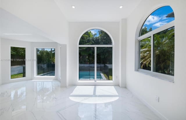 242 Palm Ave photos photos