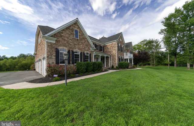 22651 BEAVERDAM DRIVE Gallery 3
