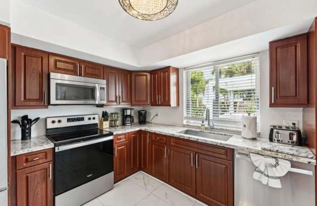 1243 GARFIELD Street, Hollywood, FL 33019 - 3123 Gallery 3