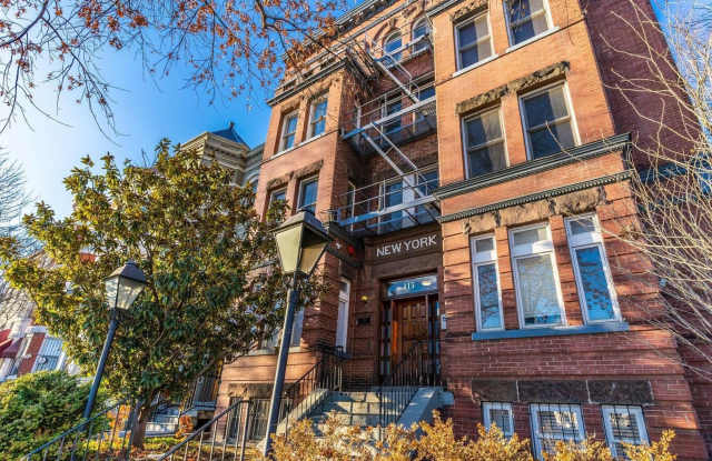 Mt Vernon Triangle Spacious 2 Bed 2.5 Bath w/ Home Office-Den, 2 Fireplaces,  Balcony - 115 New York Avenue Northwest, Washington, DC 20001