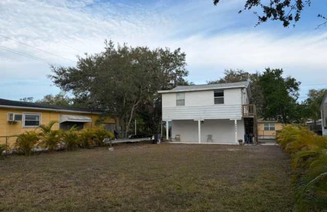 2 Bedroom Apartment in the Desirable Westminster Heights Neighborhood photos photos