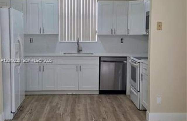 2926 SW 26 St # 2926 , Miami, FL 33133 photos photos