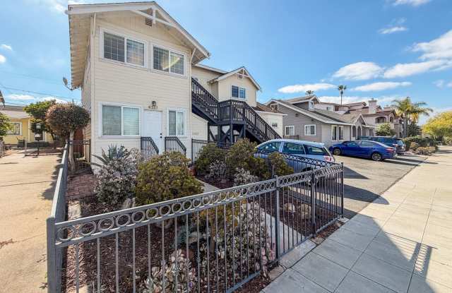 SD: Bright 2BD/2BA Unit in University Heights with A/C, In-Unit Laundry & 1 Reserved Parking photos photos