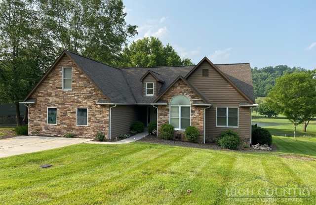 312 Glenwood Drive Gallery 1