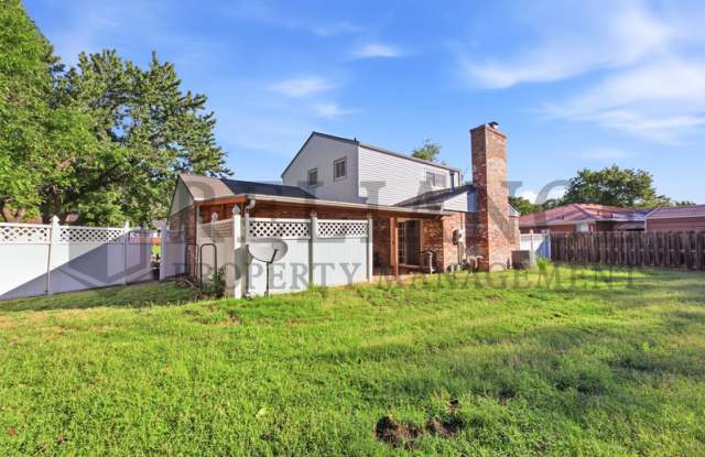 1915 Cypress Lane Gallery 4