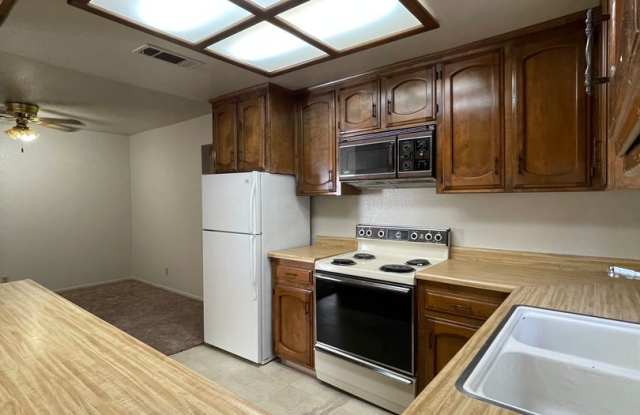 616 Yosemite Ave, Merced   Duplex With Garage photos photos