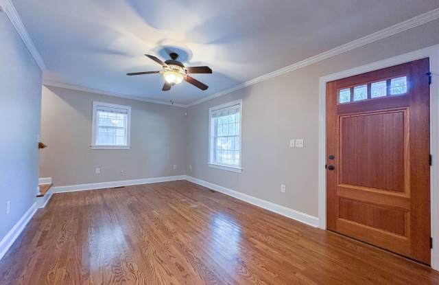 Move In Ready! Renovated 4 Br/3 Ba Haymount Charmer (Pets Considered) Gallery 4