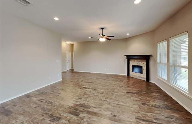 3104 WINDCREST COURT Gallery 2