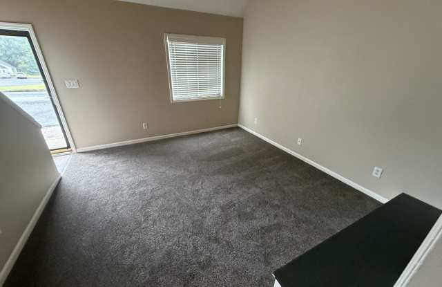 541 Brookside Ct Gallery 3