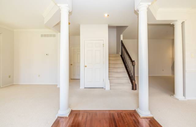 171 Madison Way photos photos