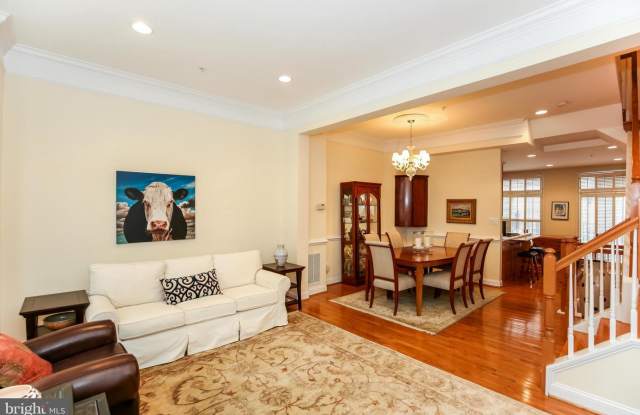 4844 MONTGOMERY LN Gallery 4