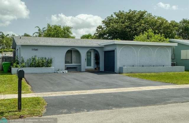 11541 NW 33rd St photos photos