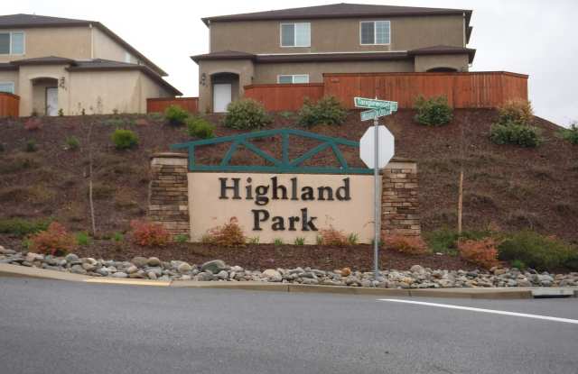 Great 4 Bedroom Condo With Upgrades! Highland Park Subdivision photos photos