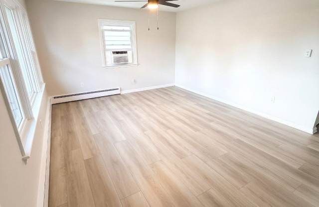 302 DILLER Road Gallery 3