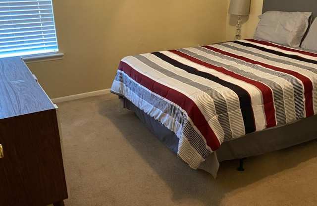 710 N 46th St photos photos