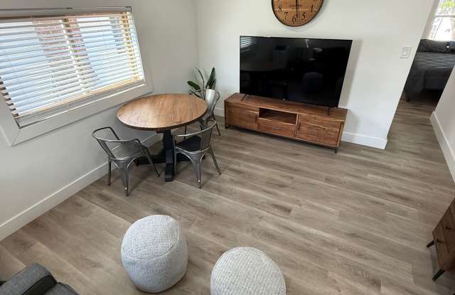 405 N Walnut St photos photos
