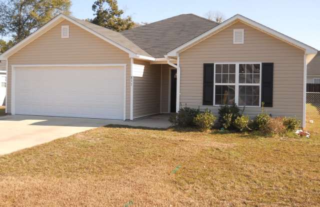 3 BR 2 BA in Hahira Gallery 1