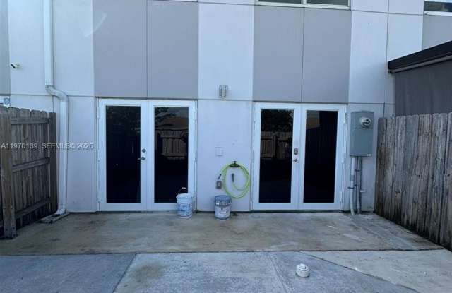 13712 SW 259th St photos photos